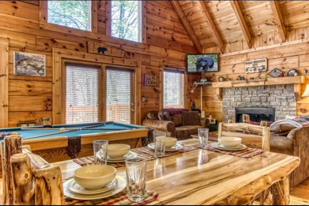Lazy Bear Cabin Sevierville Extérieur photo