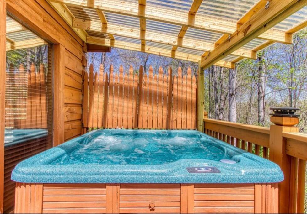 Lazy Bear Cabin Sevierville Extérieur photo