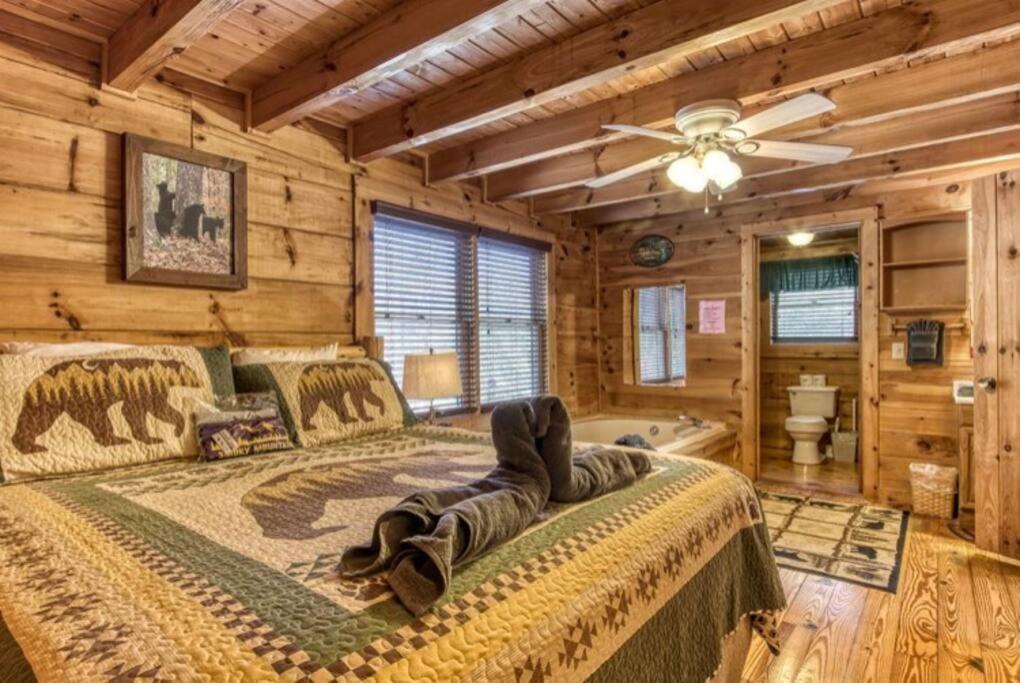 Lazy Bear Cabin Sevierville Extérieur photo